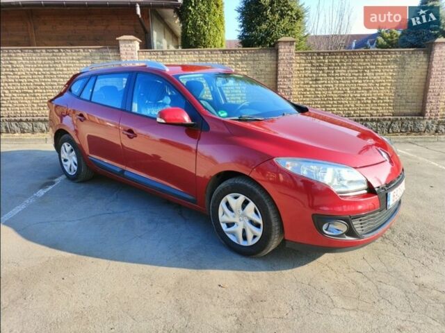 Красный Рено Меган, объемом двигателя 1.5 л и пробегом 207 тыс. км за 7700 $, фото 1 на Automoto.ua