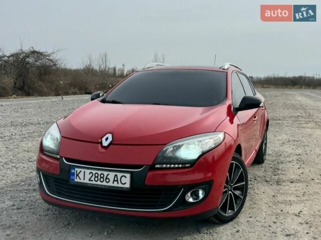 Красный Рено Меган, объемом двигателя 1.5 л и пробегом 350 тыс. км за 8200 $, фото 1 на Automoto.ua