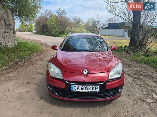 Красный Рено Меган, объемом двигателя 1.46 л и пробегом 270 тыс. км за 6900 $, фото 1 на Automoto.ua