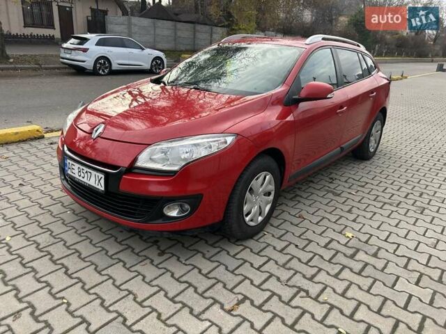 Красный Рено Меган, объемом двигателя 1.46 л и пробегом 224 тыс. км за 7000 $, фото 1 на Automoto.ua