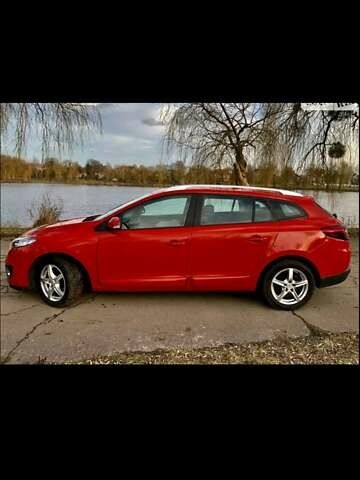 Красный Рено Меган, объемом двигателя 1.46 л и пробегом 210 тыс. км за 8000 $, фото 1 на Automoto.ua