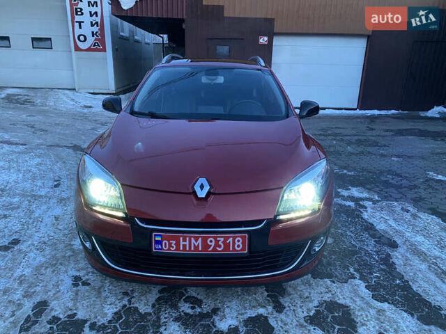 Красный Рено Меган, объемом двигателя 1.5 л и пробегом 253 тыс. км за 10250 $, фото 1 на Automoto.ua