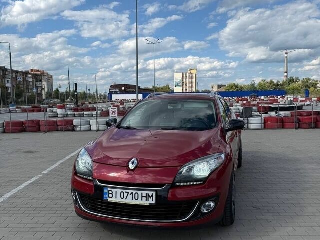 Червоний Рено Меган, об'ємом двигуна 1.46 л та пробігом 253 тис. км за 7800 $, фото 1 на Automoto.ua