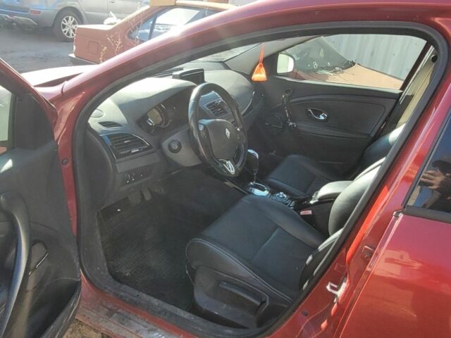 Красный Рено Меган, объемом двигателя 0 л и пробегом 280 тыс. км за 4000 $, фото 1 на Automoto.ua