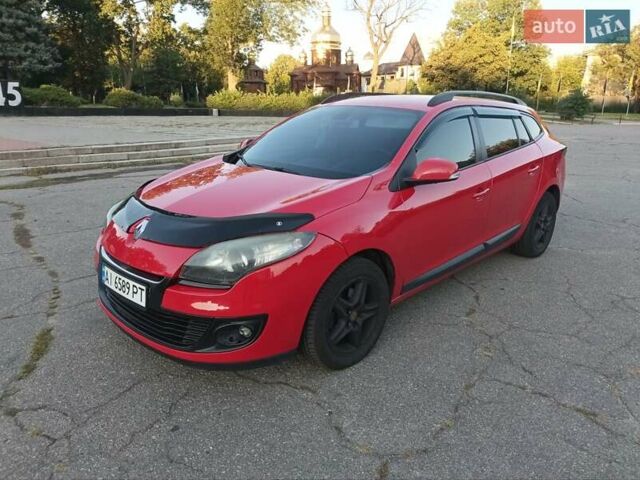 Красный Рено Меган, объемом двигателя 1.5 л и пробегом 267 тыс. км за 7300 $, фото 1 на Automoto.ua