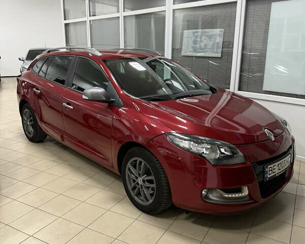 Красный Рено Меган, объемом двигателя 1.46 л и пробегом 181 тыс. км за 6800 $, фото 1 на Automoto.ua