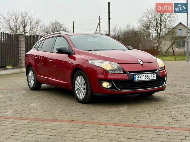 Червоний Рено Меган, об'ємом двигуна 1.46 л та пробігом 248 тис. км за 8350 $, фото 1 на Automoto.ua