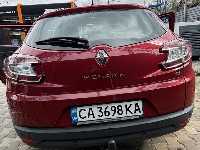 Красный Рено Меган, объемом двигателя 1.46 л и пробегом 233 тыс. км за 8500 $, фото 1 на Automoto.ua