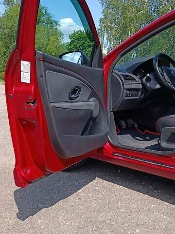 Червоний Рено Меган, об'ємом двигуна 1.46 л та пробігом 257 тис. км за 9200 $, фото 1 на Automoto.ua