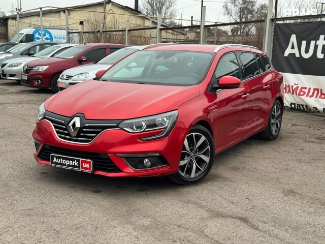 Красный Рено Меган, объемом двигателя 1.5 л и пробегом 235 тыс. км за 14500 $, фото 1 на Automoto.ua