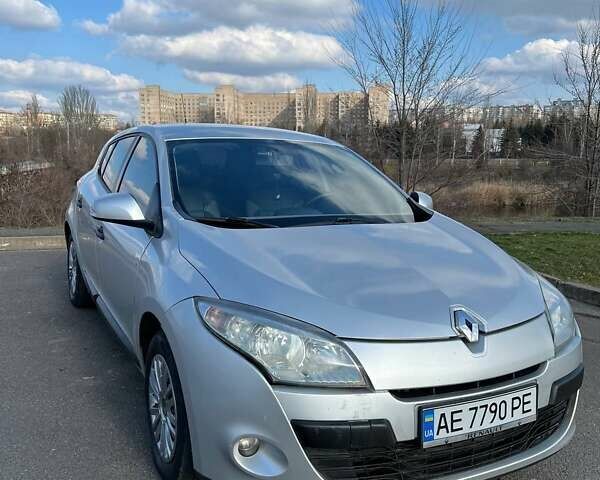 Рено Меган, объемом двигателя 1.46 л и пробегом 332 тыс. км за 6500 $, фото 1 на Automoto.ua