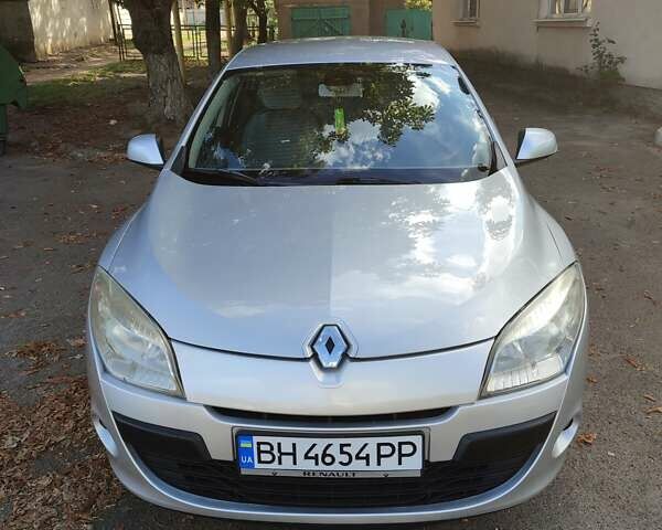 Рено Меган, объемом двигателя 1.46 л и пробегом 130 тыс. км за 8400 $, фото 1 на Automoto.ua