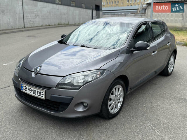 Рено Меган, объемом двигателя 1.5 л и пробегом 140 тыс. км за 7500 $, фото 1 на Automoto.ua