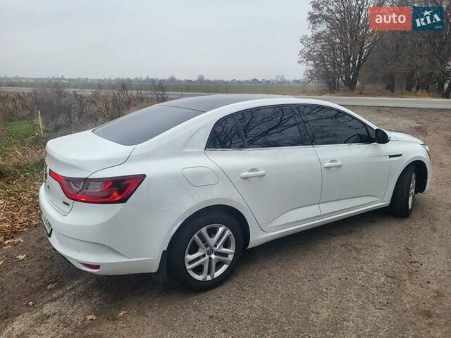 Рено Меган, объемом двигателя 1.5 л и пробегом 203 тыс. км за 11500 $, фото 1 на Automoto.ua