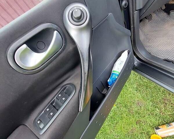 Рено Меган, объемом двигателя 1.6 л и пробегом 239 тыс. км за 4300 $, фото 1 на Automoto.ua