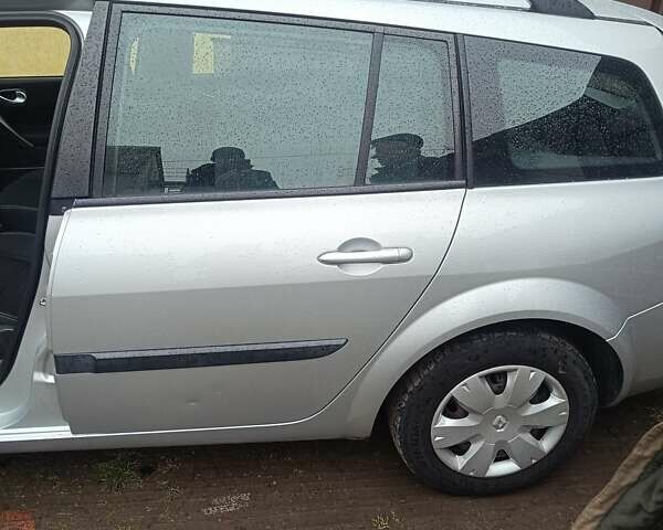 Рено Меган, объемом двигателя 1.6 л и пробегом 264 тыс. км за 4500 $, фото 1 на Automoto.ua