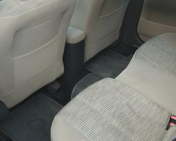 Рено Меган, объемом двигателя 1.6 л и пробегом 236 тыс. км за 5500 $, фото 1 на Automoto.ua