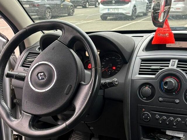 Рено Меган, об'ємом двигуна 1.6 л та пробігом 339 тис. км за 5400 $, фото 1 на Automoto.ua