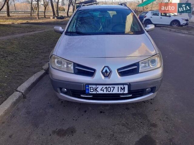 Рено Меган, объемом двигателя 1.5 л и пробегом 330 тыс. км за 4400 $, фото 1 на Automoto.ua