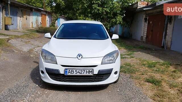 Рено Меган, объемом двигателя 1.46 л и пробегом 307 тыс. км за 6600 $, фото 1 на Automoto.ua