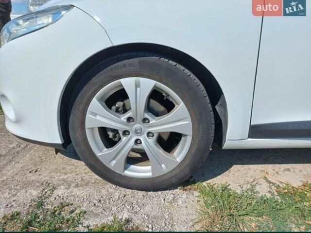 Рено Меган, объемом двигателя 1.4 л и пробегом 185 тыс. км за 6400 $, фото 1 на Automoto.ua