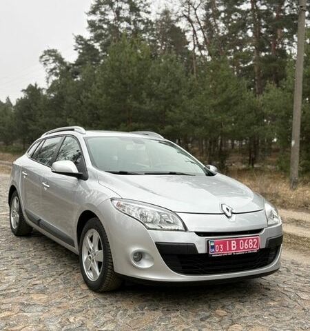 Рено Меган, объемом двигателя 0 л и пробегом 239 тыс. км за 7399 $, фото 1 на Automoto.ua