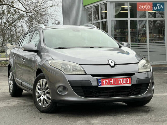 Рено Меган, объемом двигателя 1.6 л и пробегом 216 тыс. км за 6800 $, фото 1 на Automoto.ua