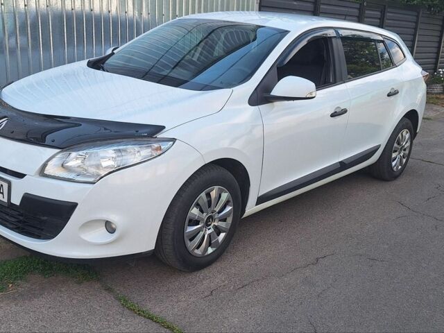 Рено Меган, объемом двигателя 1.5 л и пробегом 320 тыс. км за 6400 $, фото 1 на Automoto.ua