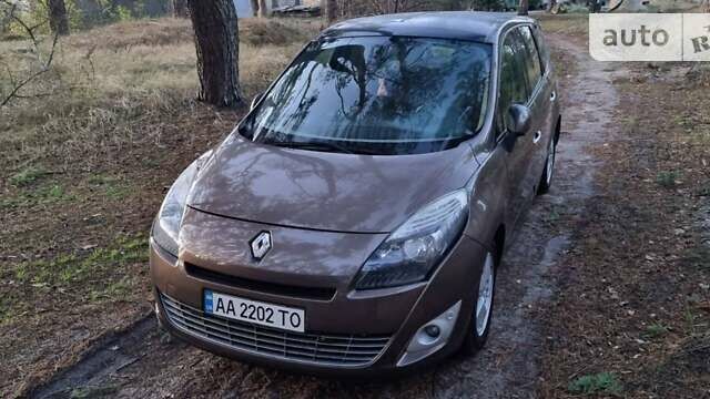 Рено Меган, объемом двигателя 1.46 л и пробегом 211 тыс. км за 7750 $, фото 1 на Automoto.ua
