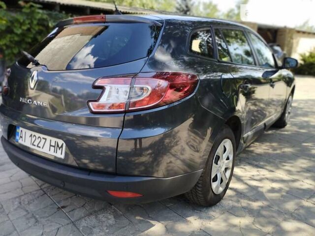 Рено Меган, объемом двигателя 1.46 л и пробегом 289 тыс. км за 6800 $, фото 1 на Automoto.ua