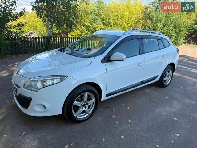 Рено Меган, объемом двигателя 1.5 л и пробегом 246 тыс. км за 6600 $, фото 1 на Automoto.ua