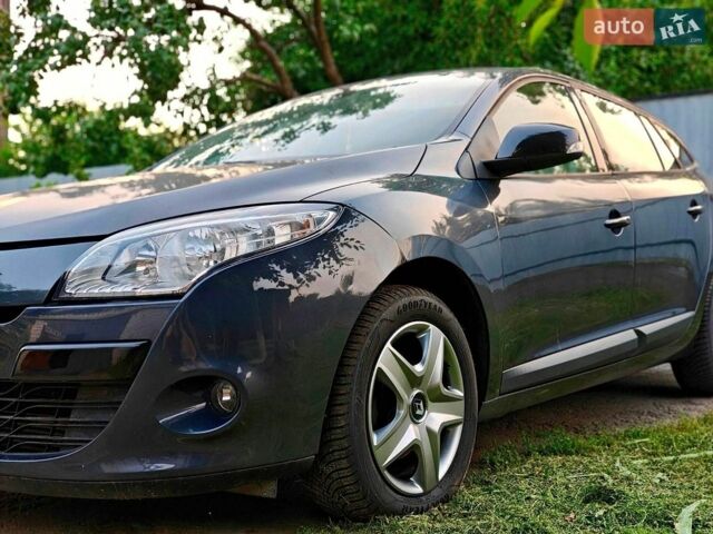 Рено Меган, объемом двигателя 1.5 л и пробегом 212 тыс. км за 7500 $, фото 1 на Automoto.ua