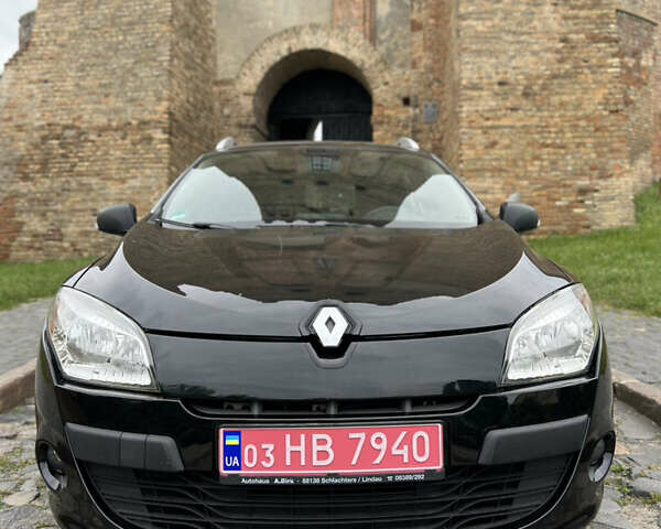 Рено Меган, объемом двигателя 0 л и пробегом 166 тыс. км за 8200 $, фото 1 на Automoto.ua
