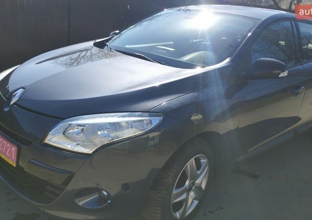 Рено Меган, объемом двигателя 1.5 л и пробегом 212 тыс. км за 7700 $, фото 1 на Automoto.ua