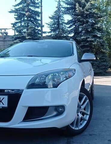 Рено Меган, объемом двигателя 1.4 л и пробегом 157 тыс. км за 8100 $, фото 1 на Automoto.ua