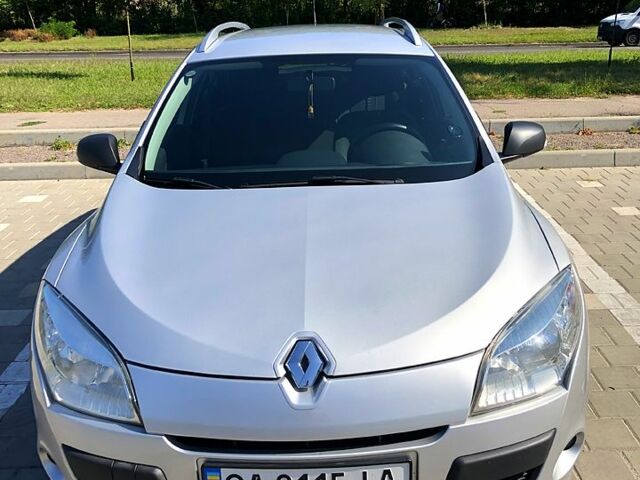 Рено Меган, объемом двигателя 15 л и пробегом 223 тыс. км за 7100 $, фото 1 на Automoto.ua