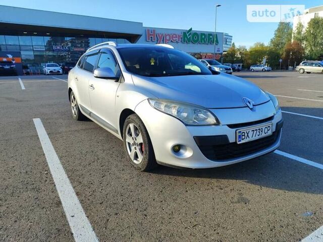 Рено Меган, объемом двигателя 1.46 л и пробегом 242 тыс. км за 6791 $, фото 1 на Automoto.ua