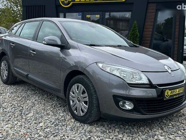 Рено Меган, объемом двигателя 1.5 л и пробегом 245 тыс. км за 7700 $, фото 1 на Automoto.ua