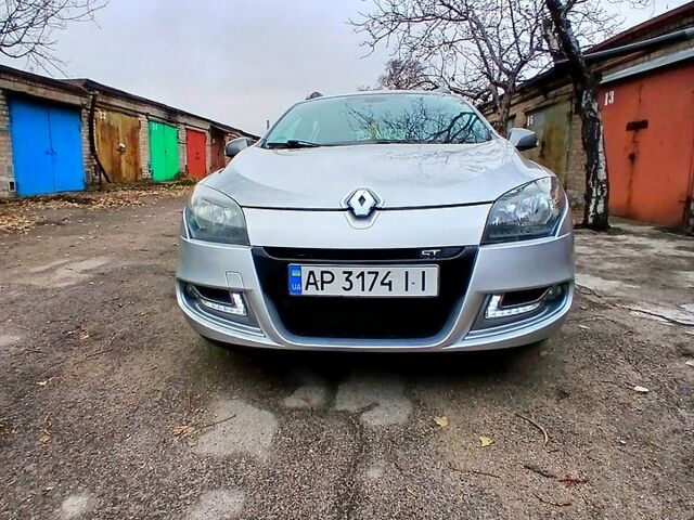 Рено Меган, объемом двигателя 15 л и пробегом 279 тыс. км за 8200 $, фото 1 на Automoto.ua