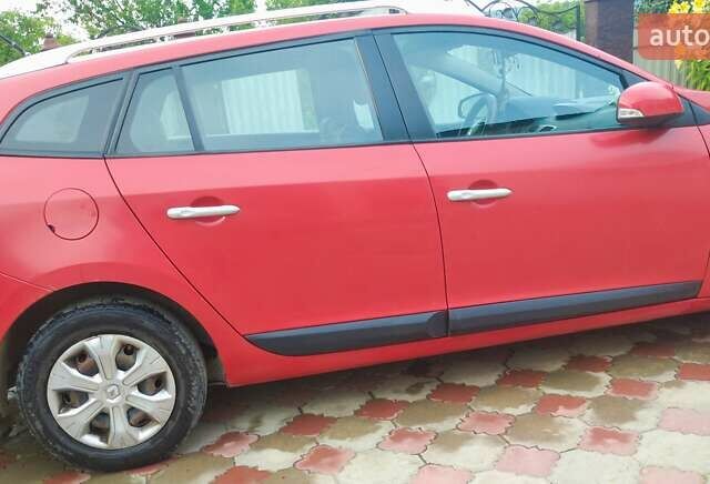 Рено Меган, объемом двигателя 1.5 л и пробегом 171 тыс. км за 7000 $, фото 1 на Automoto.ua