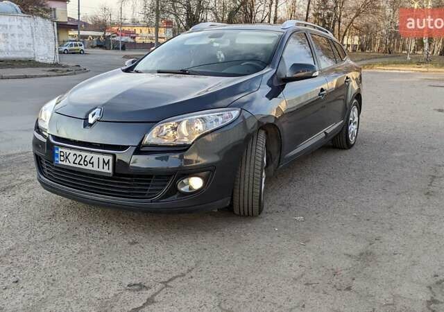 Рено Меган, объемом двигателя 1.5 л и пробегом 144 тыс. км за 7600 $, фото 1 на Automoto.ua