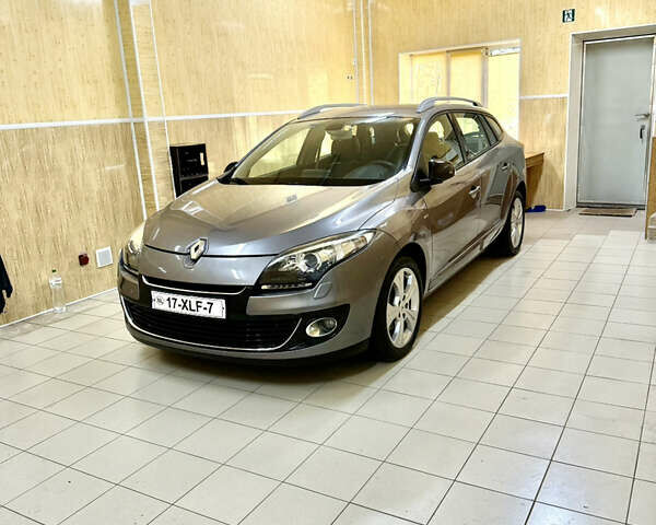 Рено Меган, объемом двигателя 0 л и пробегом 226 тыс. км за 9000 $, фото 1 на Automoto.ua