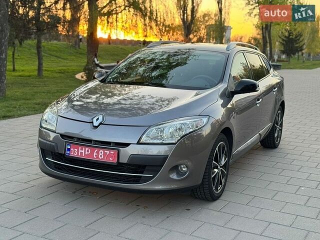 Рено Меган, объемом двигателя 1.5 л и пробегом 220 тыс. км за 9300 $, фото 1 на Automoto.ua