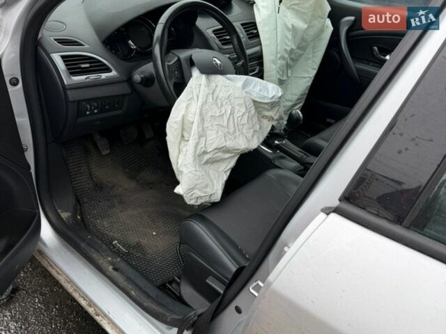 Рено Меган, объемом двигателя 1.5 л и пробегом 200 тыс. км за 3500 $, фото 1 на Automoto.ua