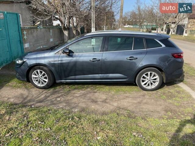 Рено Меган, объемом двигателя 1.46 л и пробегом 215 тыс. км за 13850 $, фото 1 на Automoto.ua