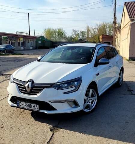 Рено Меган, объемом двигателя 1.6 л и пробегом 215 тыс. км за 13999 $, фото 1 на Automoto.ua
