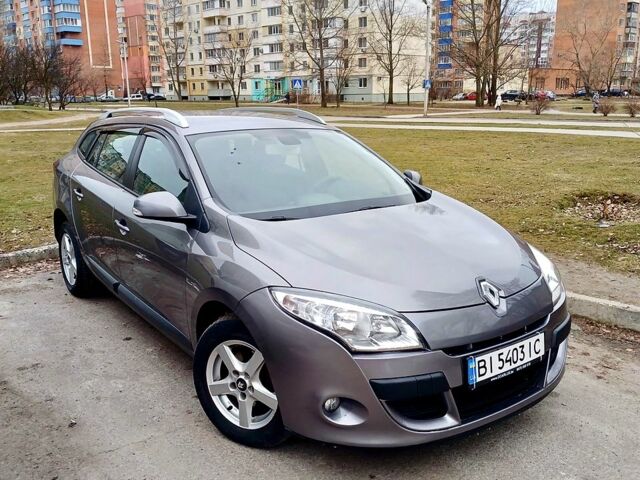 Рено Меган, объемом двигателя 1.5 л и пробегом 26300 тыс. км за 6850 $, фото 1 на Automoto.ua