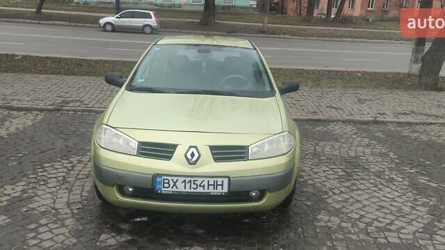 Желтый Рено Меган, объемом двигателя 1.6 л и пробегом 215 тыс. км за 3600 $, фото 1 на Automoto.ua