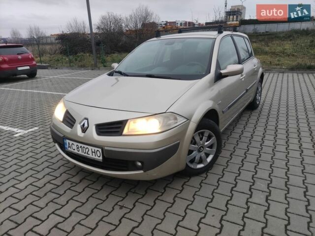 Желтый Рено Меган, объемом двигателя 1.6 л и пробегом 244 тыс. км за 4800 $, фото 1 на Automoto.ua
