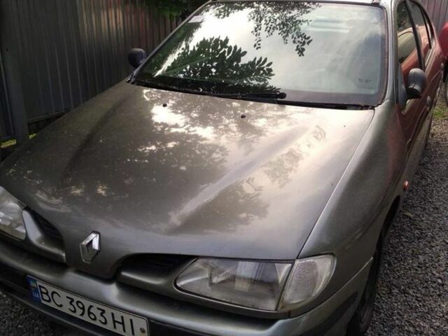 Серый Рено Меган, объемом двигателя 1.4 л и пробегом 300 тыс. км за 1200 $, фото 1 на Automoto.ua